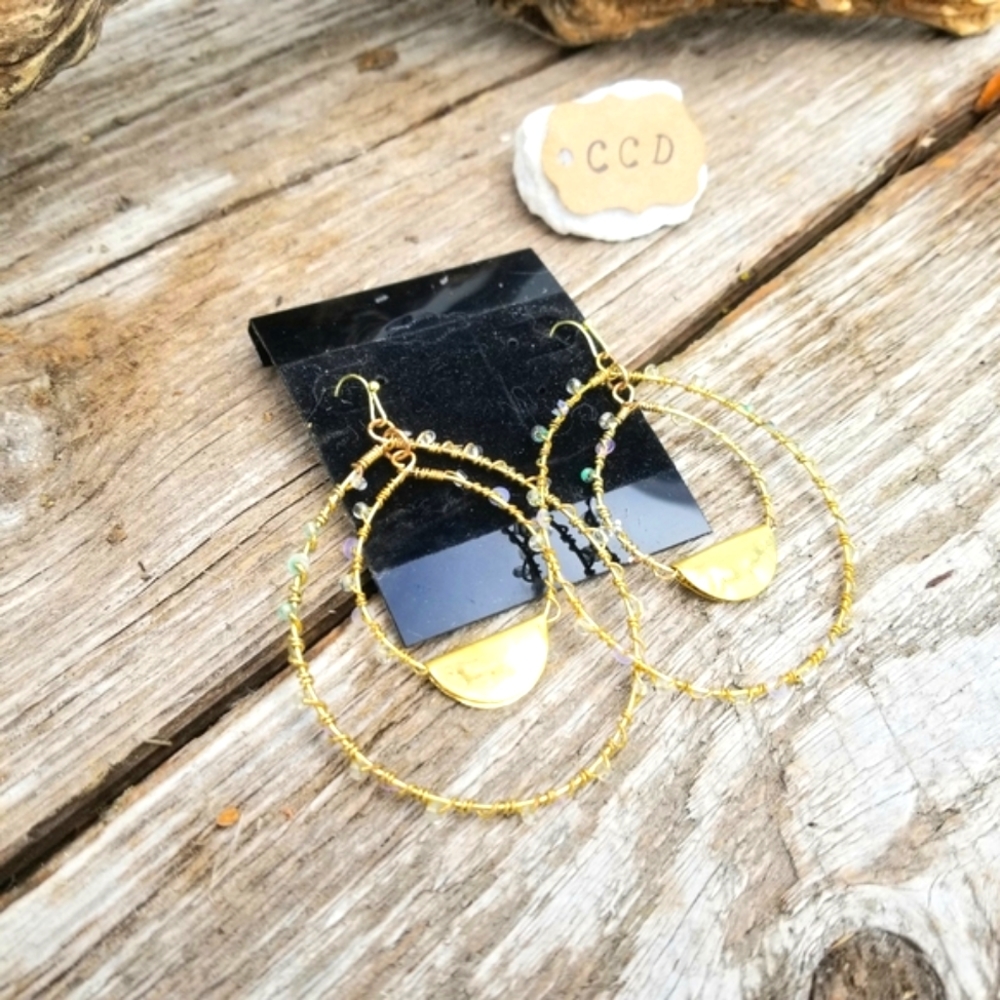 NEW! CCD HAMMERED METAL & BEADED HOOP EARRINGS! - Picture 3 of 5